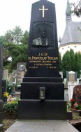 Náhrobek Aloise Pravoslava Trojana na Vyšehradském hřbitově v Praze