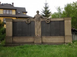 Pomník padlým v Hranicích u Aše (dříve Rossbach)